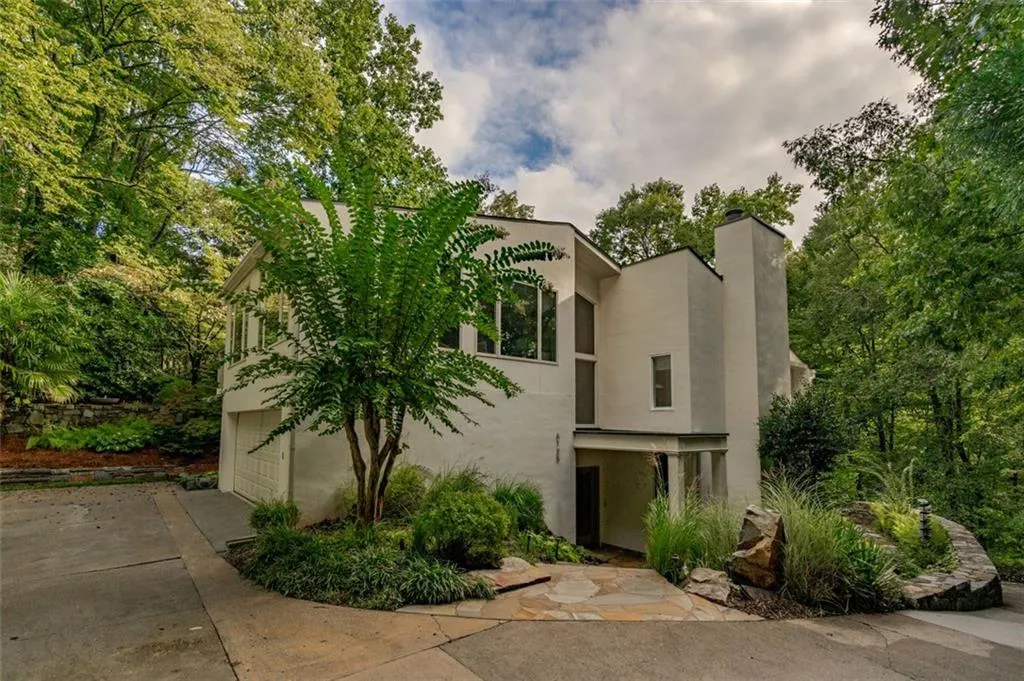 6125 River Chase Circle, Atlanta, Georgia 30328, 5 Bedrooms Bedrooms, ,3 BathroomsBathrooms,Residential,Sold,6125 River Chase Circle,6945203