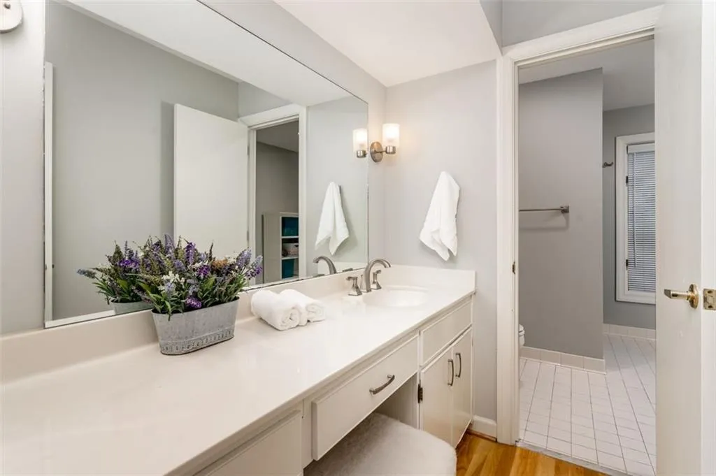 6125 River Chase Circle, Atlanta, Georgia 30328, 5 Bedrooms Bedrooms, ,3 BathroomsBathrooms,Residential,Sold,6125 River Chase Circle,6945203