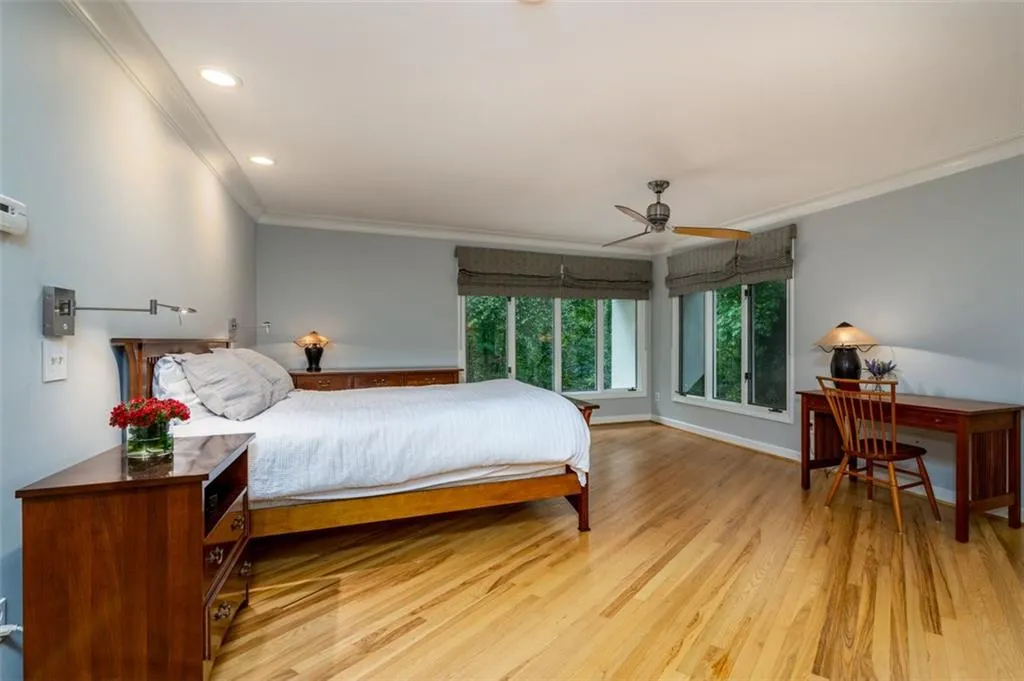 6125 River Chase Circle, Atlanta, Georgia 30328, 5 Bedrooms Bedrooms, ,3 BathroomsBathrooms,Residential,Sold,6125 River Chase Circle,6945203