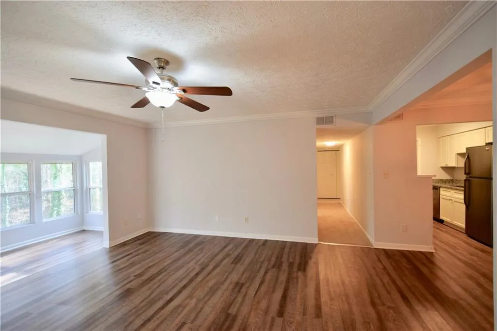 5143 Roswell Road Unit 9/43, Sandy Springs, Georgia 30342, 2 Bedrooms Bedrooms, ,1 BathroomBathrooms,Residential,Sold,5143 Roswell Road Unit 9/43,7021339