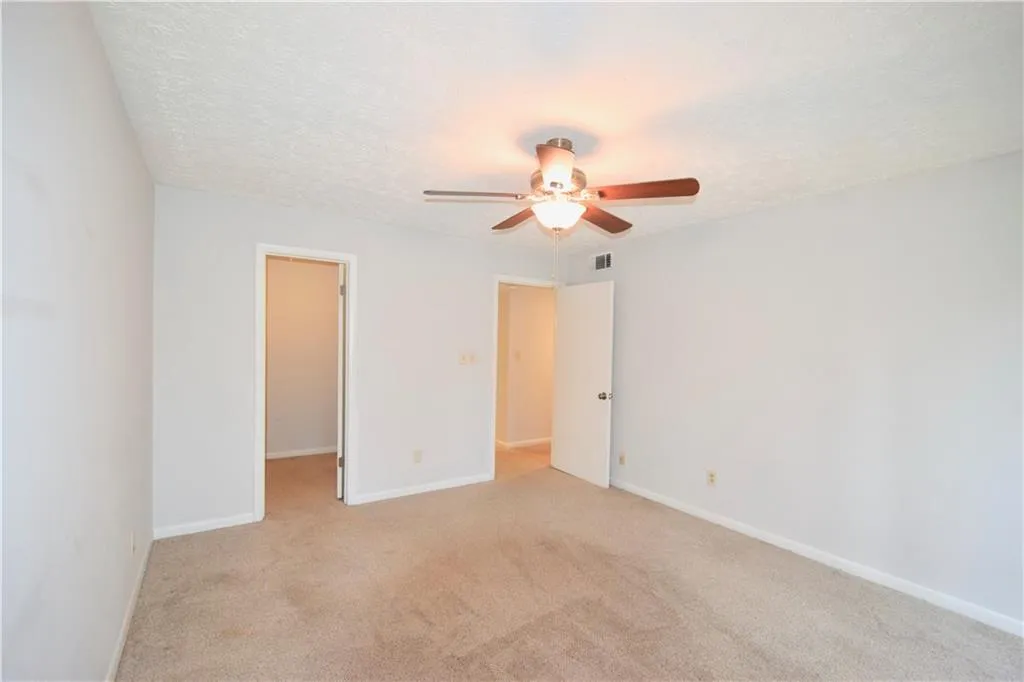 5143 Roswell Road Unit 9/43, Sandy Springs, Georgia 30342, 2 Bedrooms Bedrooms, ,1 BathroomBathrooms,Residential,Sold,5143 Roswell Road Unit 9/43,7021339
