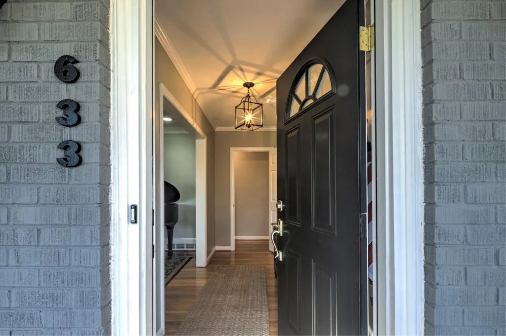633 Valley Green Drive Ne, Atlanta, Georgia 30342, 3 Bedrooms Bedrooms, ,2 BathroomsBathrooms,Residential,Sold,633 Valley Green Drive Ne,5821179