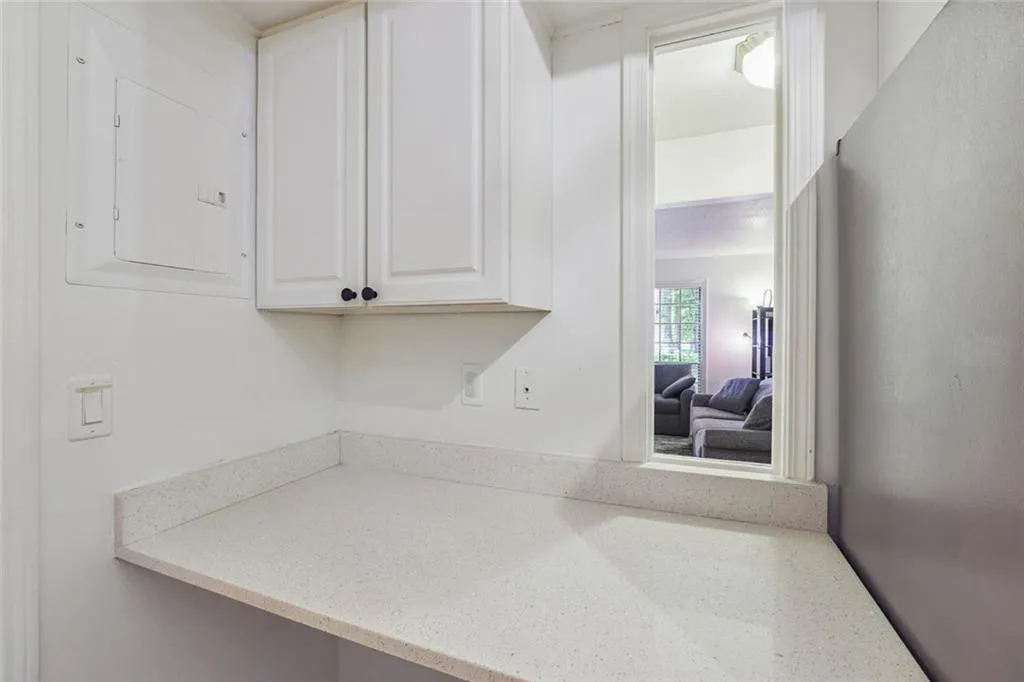 6851 Roswell Road Unit A-3, Sandy Springs, Georgia 30328, 2 Bedrooms Bedrooms, ,2 BathroomsBathrooms,Residential,For Sale,6851 Roswell Road Unit A-3,7653463
