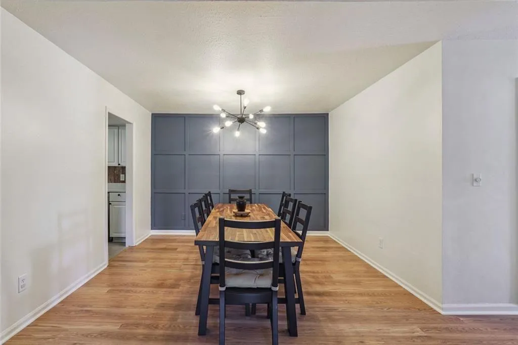 6851 Roswell Road Unit A-3, Sandy Springs, Georgia 30328, 2 Bedrooms Bedrooms, ,2 BathroomsBathrooms,Residential,For Sale,6851 Roswell Road Unit A-3,7653463