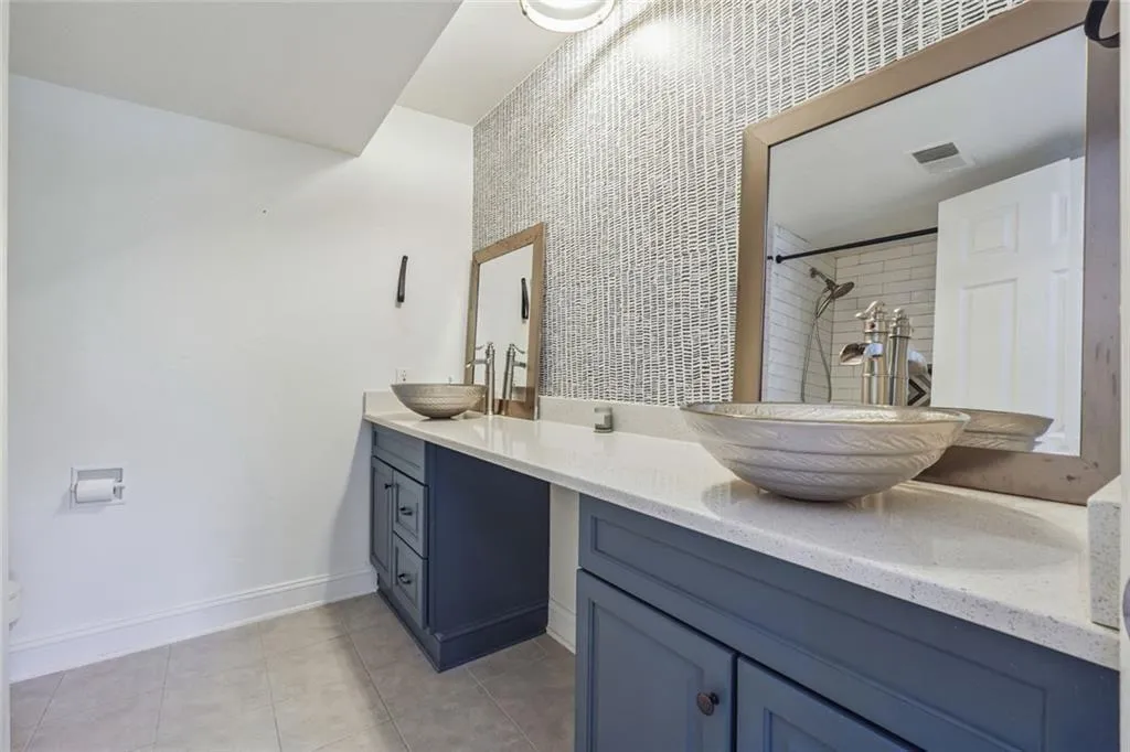 6851 Roswell Road Unit A-3, Sandy Springs, Georgia 30328, 2 Bedrooms Bedrooms, ,2 BathroomsBathrooms,Residential,For Sale,6851 Roswell Road Unit A-3,7653463