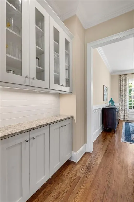 410 Tavern Circle, Sandy Springs, Georgia 30350, 5 Bedrooms Bedrooms, ,4 BathroomsBathrooms,Residential,Sold,410 Tavern Circle,6945355