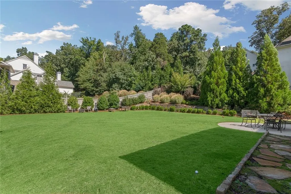 410 Tavern Circle, Sandy Springs, Georgia 30350, 5 Bedrooms Bedrooms, ,4 BathroomsBathrooms,Residential,Sold,410 Tavern Circle,6945355