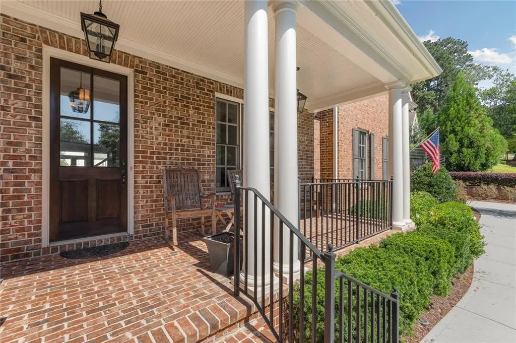 410 Tavern Circle, Sandy Springs, Georgia 30350, 5 Bedrooms Bedrooms, ,4 BathroomsBathrooms,Residential,Sold,410 Tavern Circle,6945355