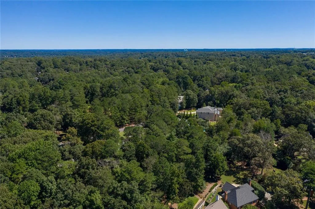410 Tavern Circle, Sandy Springs, Georgia 30350, 5 Bedrooms Bedrooms, ,4 BathroomsBathrooms,Residential,Sold,410 Tavern Circle,6945355