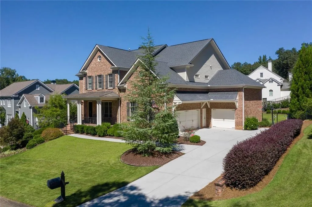 410 Tavern Circle, Sandy Springs, Georgia 30350, 5 Bedrooms Bedrooms, ,4 BathroomsBathrooms,Residential,Sold,410 Tavern Circle,6945355