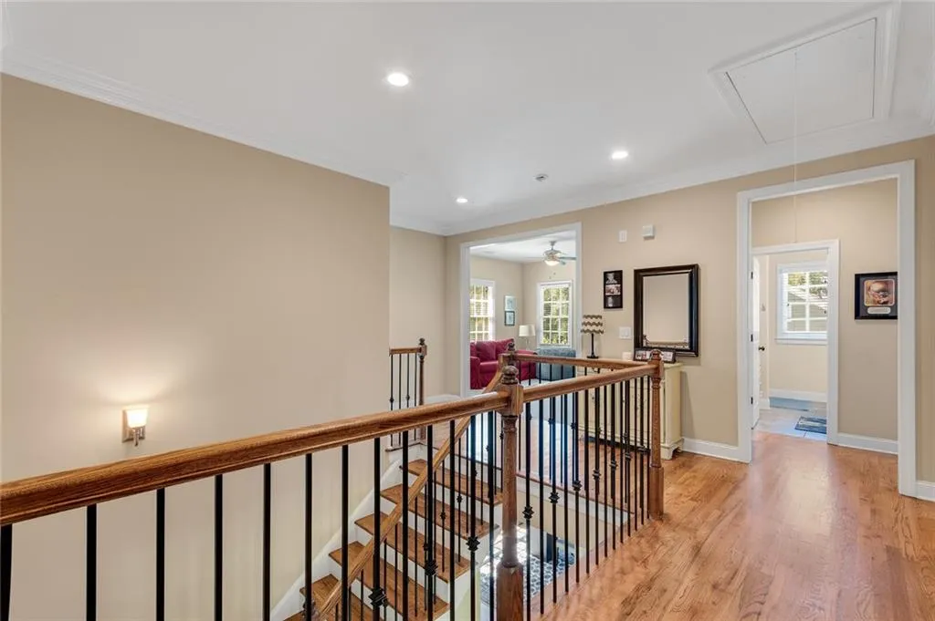 410 Tavern Circle, Sandy Springs, Georgia 30350, 5 Bedrooms Bedrooms, ,4 BathroomsBathrooms,Residential,Sold,410 Tavern Circle,6945355