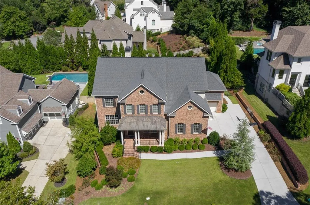 410 Tavern Circle, Sandy Springs, Georgia 30350, 5 Bedrooms Bedrooms, ,4 BathroomsBathrooms,Residential,Sold,410 Tavern Circle,6945355