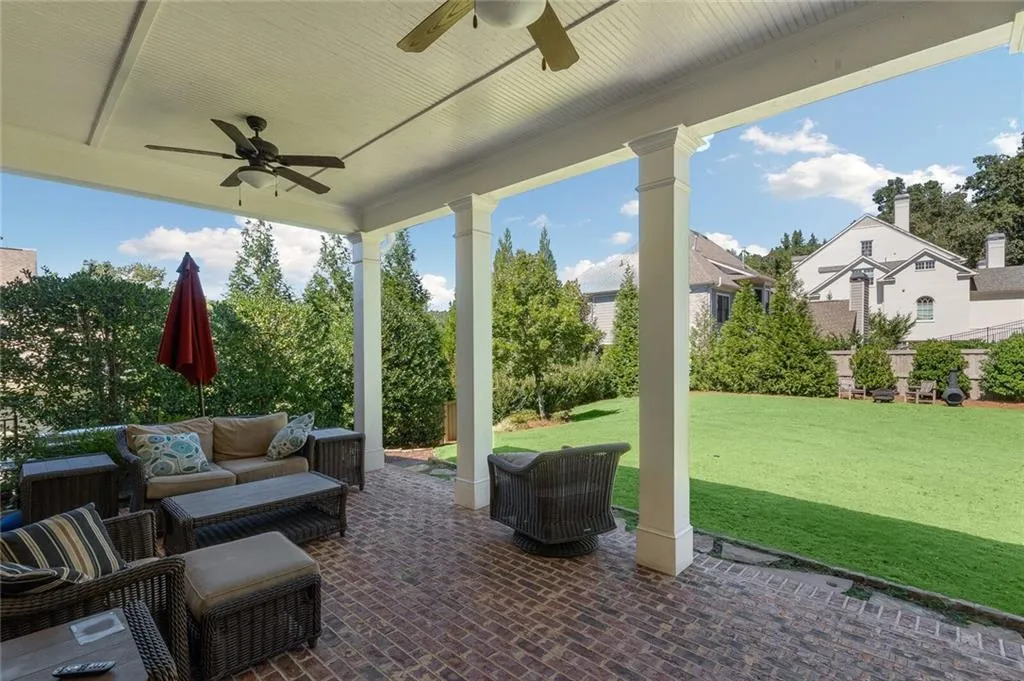 410 Tavern Circle, Sandy Springs, Georgia 30350, 5 Bedrooms Bedrooms, ,4 BathroomsBathrooms,Residential,Sold,410 Tavern Circle,6945355