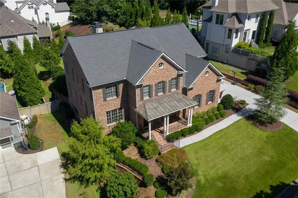 410 Tavern Circle, Sandy Springs, Georgia 30350, 5 Bedrooms Bedrooms, ,4 BathroomsBathrooms,Residential,Sold,410 Tavern Circle,6945355