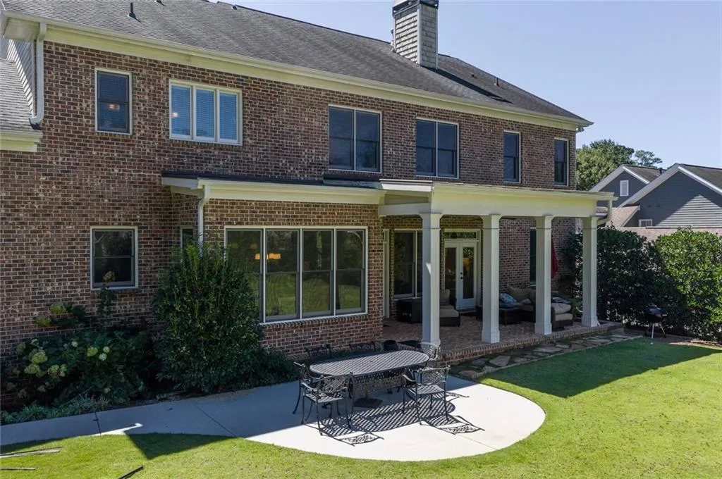 410 Tavern Circle, Sandy Springs, Georgia 30350, 5 Bedrooms Bedrooms, ,4 BathroomsBathrooms,Residential,Sold,410 Tavern Circle,6945355