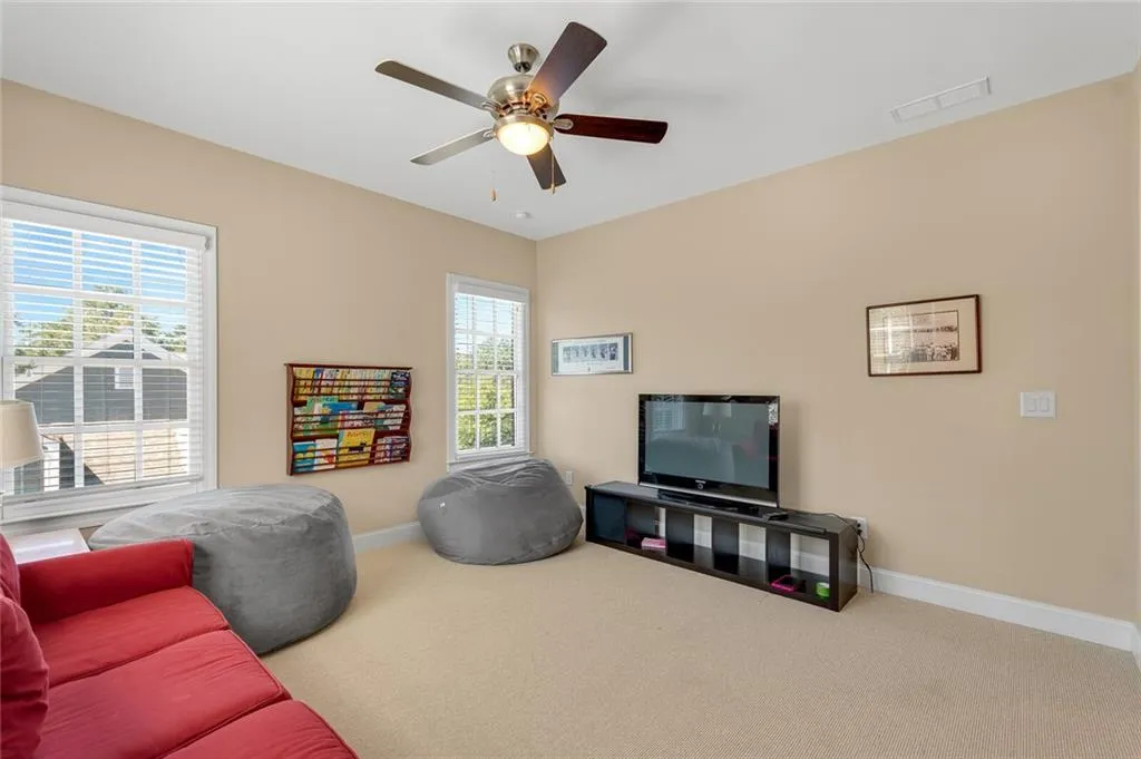 410 Tavern Circle, Sandy Springs, Georgia 30350, 5 Bedrooms Bedrooms, ,4 BathroomsBathrooms,Residential,Sold,410 Tavern Circle,6945355