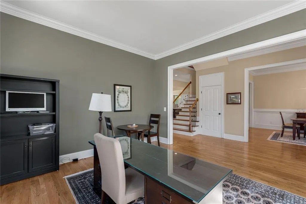 410 Tavern Circle, Sandy Springs, Georgia 30350, 5 Bedrooms Bedrooms, ,4 BathroomsBathrooms,Residential,Sold,410 Tavern Circle,6945355