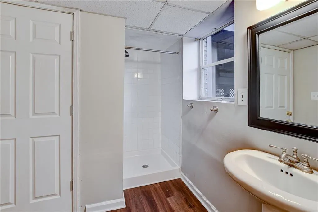 576 Lorell Terrace Ne, Atlanta, Georgia 30328, 4 Bedrooms Bedrooms, ,3 BathroomsBathrooms,Residential,Sold,576 Lorell Terrace Ne,6948679