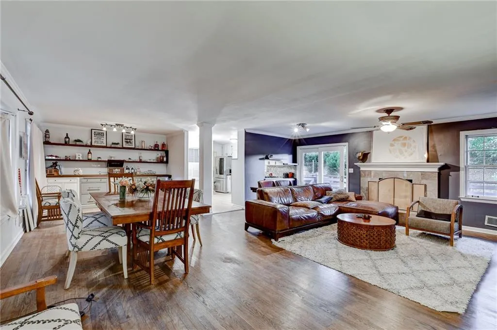 576 Lorell Terrace Ne, Atlanta, Georgia 30328, 4 Bedrooms Bedrooms, ,3 BathroomsBathrooms,Residential,Sold,576 Lorell Terrace Ne,6948679