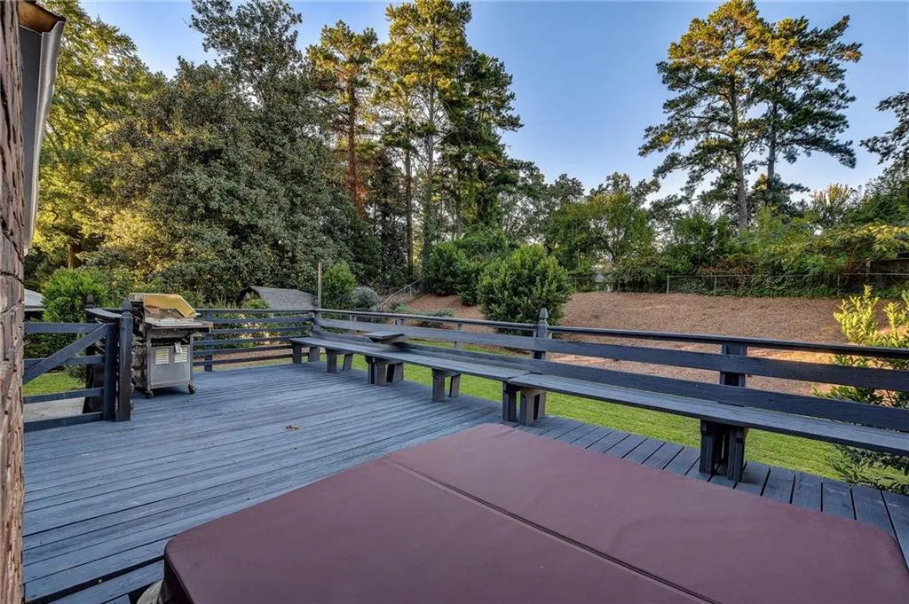 576 Lorell Terrace Ne, Atlanta, Georgia 30328, 4 Bedrooms Bedrooms, ,3 BathroomsBathrooms,Residential,Sold,576 Lorell Terrace Ne,6948679