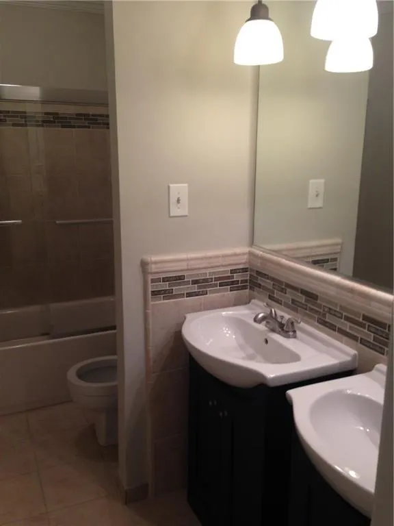 7750 Roswell Road Unit 7c, Atlanta, Georgia 30350, 2 Bedrooms Bedrooms, ,1 BathroomBathrooms,Residential,Sold,7750 Roswell Road Unit 7c,5767760
