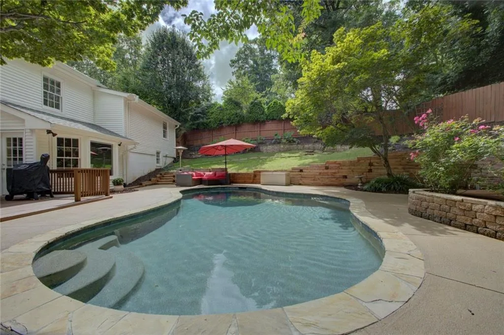 535 Calaveras Drive, Sandy Springs, Georgia 30350, 5 Bedrooms Bedrooms, ,4 BathroomsBathrooms,Residential,Sold,535 Calaveras Drive,6836375