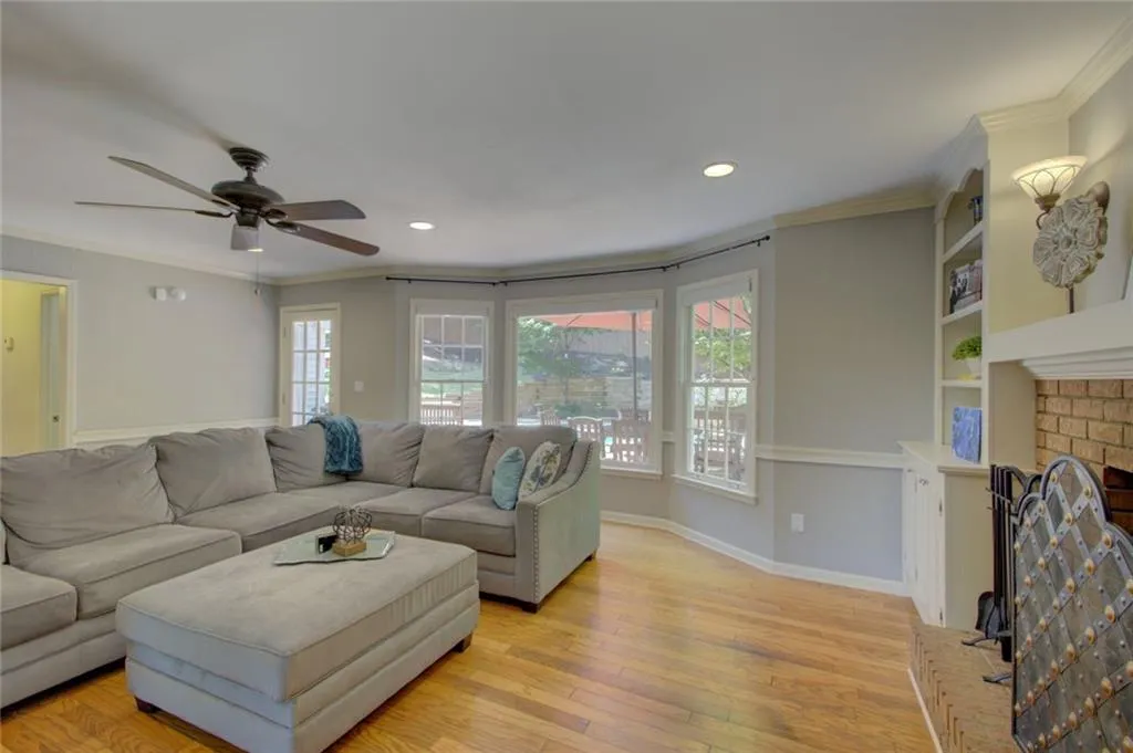 535 Calaveras Drive, Sandy Springs, Georgia 30350, 5 Bedrooms Bedrooms, ,4 BathroomsBathrooms,Residential,Sold,535 Calaveras Drive,6836375