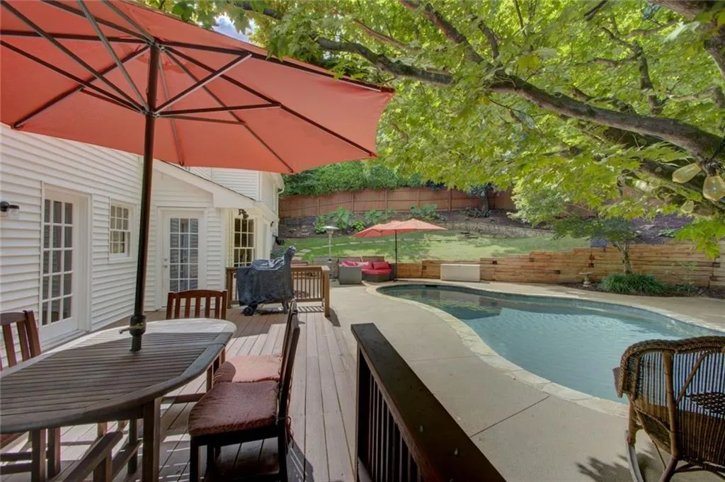 535 Calaveras Drive, Sandy Springs, Georgia 30350, 5 Bedrooms Bedrooms, ,4 BathroomsBathrooms,Residential,Sold,535 Calaveras Drive,6836375