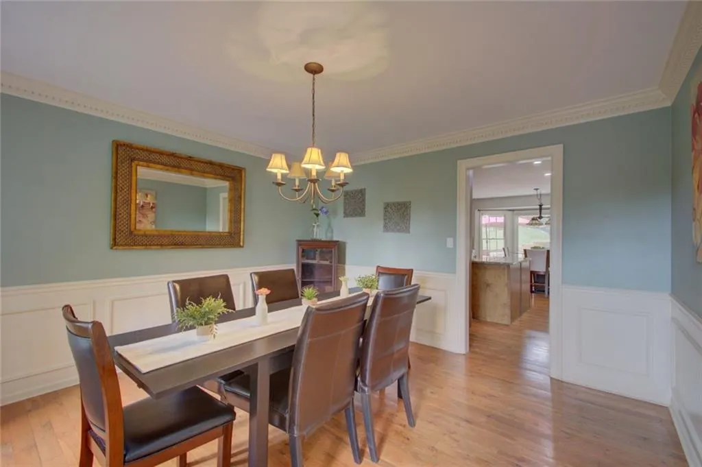 535 Calaveras Drive, Sandy Springs, Georgia 30350, 5 Bedrooms Bedrooms, ,4 BathroomsBathrooms,Residential,Sold,535 Calaveras Drive,6836375