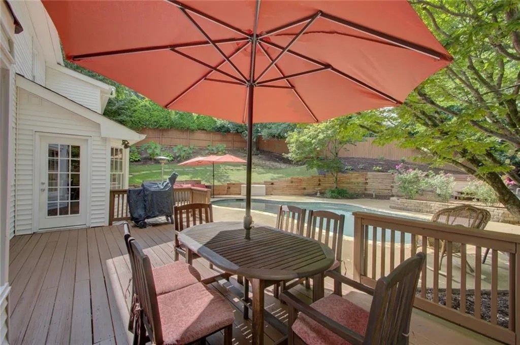 535 Calaveras Drive, Sandy Springs, Georgia 30350, 5 Bedrooms Bedrooms, ,4 BathroomsBathrooms,Residential,Sold,535 Calaveras Drive,6836375