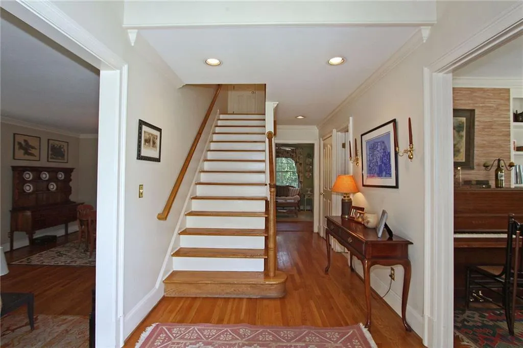 2601 Brookwood Drive Ne, Atlanta, Georgia 30305, 4 Bedrooms Bedrooms, ,3 BathroomsBathrooms,Residential,Sold,2601 Brookwood Drive Ne,5758038