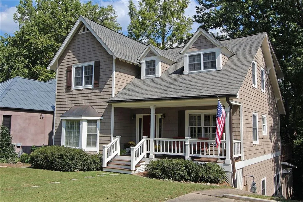 2601 Brookwood Drive Ne, Atlanta, Georgia 30305, 4 Bedrooms Bedrooms, ,3 BathroomsBathrooms,Residential,Sold,2601 Brookwood Drive Ne,5758038