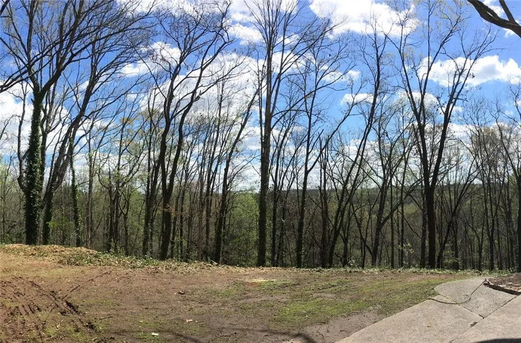 5425 Mount Vernon Parkway, Sandy Springs, Georgia 30327, 3 Bedrooms Bedrooms, ,2 BathroomsBathrooms,Residential,Sold,5425 Mount Vernon Parkway,6566129