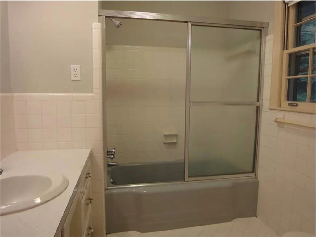 5425 Mount Vernon Parkway, Sandy Springs, Georgia 30327, 3 Bedrooms Bedrooms, ,2 BathroomsBathrooms,Residential,Sold,5425 Mount Vernon Parkway,6566129