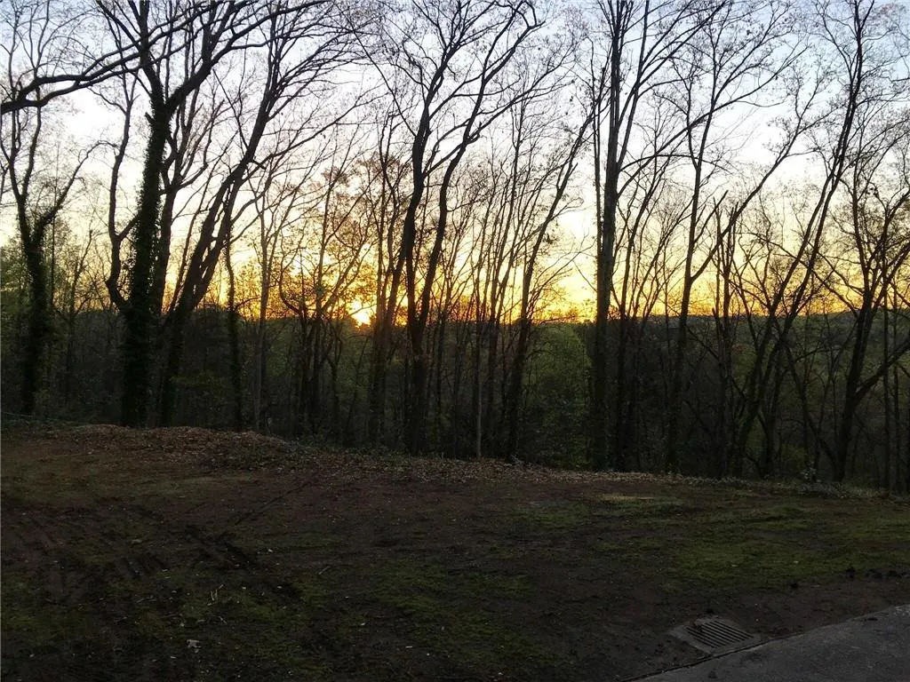 5425 Mount Vernon Parkway, Sandy Springs, Georgia 30327, 3 Bedrooms Bedrooms, ,2 BathroomsBathrooms,Residential,Sold,5425 Mount Vernon Parkway,6566129