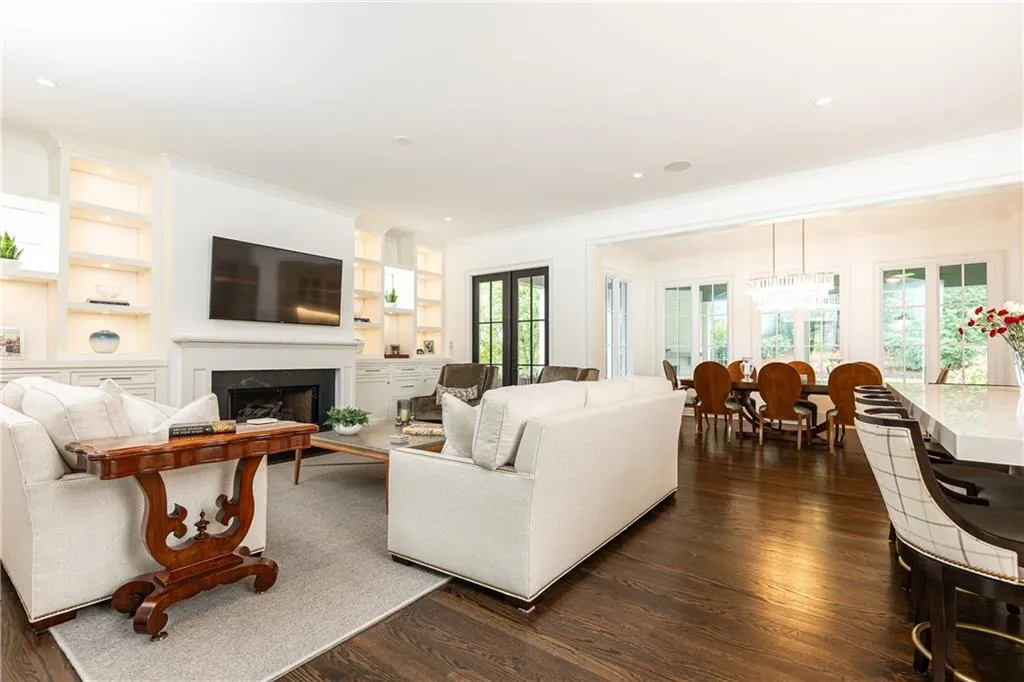 4900 Lake Forrest Drive, Atlanta, Georgia 30342, 4 Bedrooms Bedrooms, ,4 BathroomsBathrooms,Residential,Sold,4900 Lake Forrest Drive,7463640 4900 Lake Forrest Drive, Atlanta, Georgia 30342, 4 Bedrooms Bedrooms, ,4 BathroomsBathrooms,Residential,Sold,4900 Lake Forrest Drive,7463640