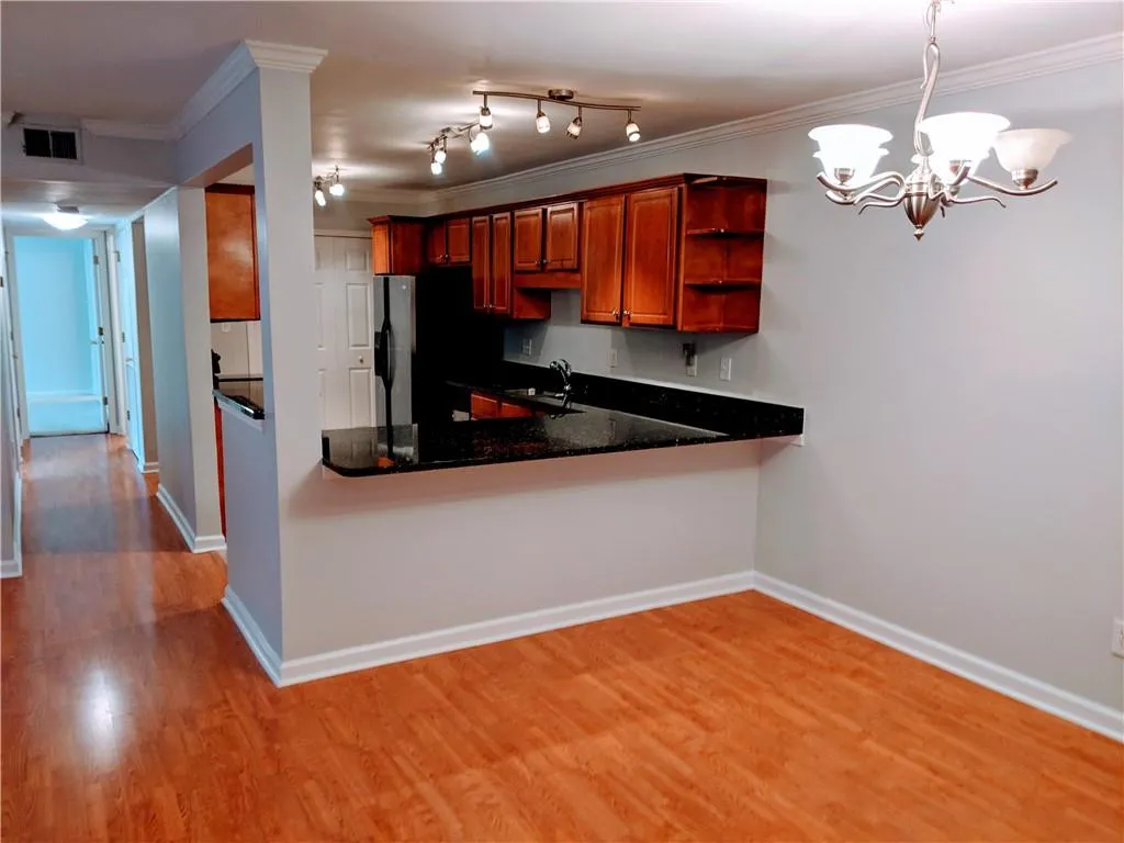 605 Brighton Point, Sandy Springs, Georgia 30328, 2 Bedrooms Bedrooms, ,2 BathroomsBathrooms,Residential,Sold,605 Brighton Point,6642106