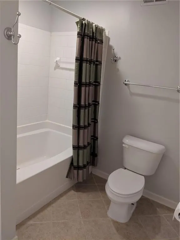 605 Brighton Point, Sandy Springs, Georgia 30328, 2 Bedrooms Bedrooms, ,2 BathroomsBathrooms,Residential,Sold,605 Brighton Point,6642106