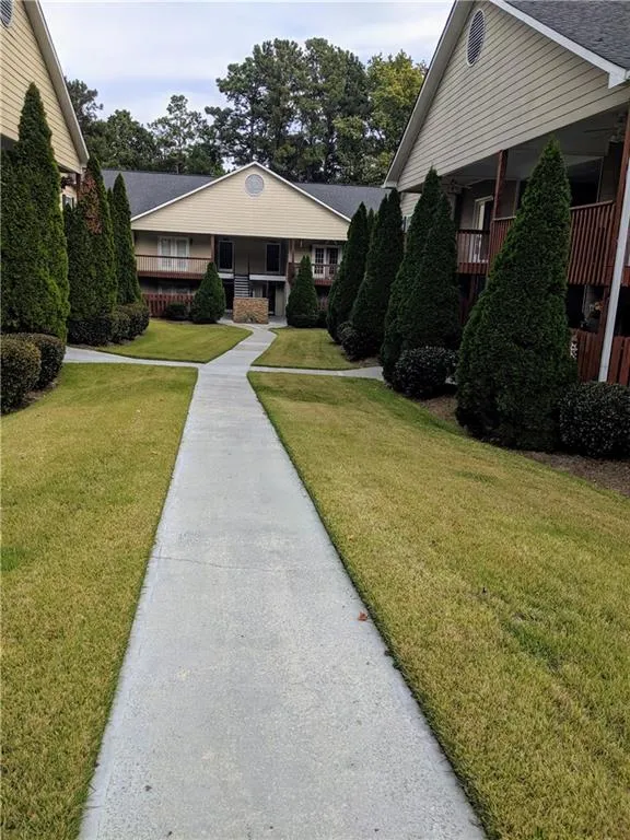 605 Brighton Point, Sandy Springs, Georgia 30328, 2 Bedrooms Bedrooms, ,2 BathroomsBathrooms,Residential,Sold,605 Brighton Point,6642106