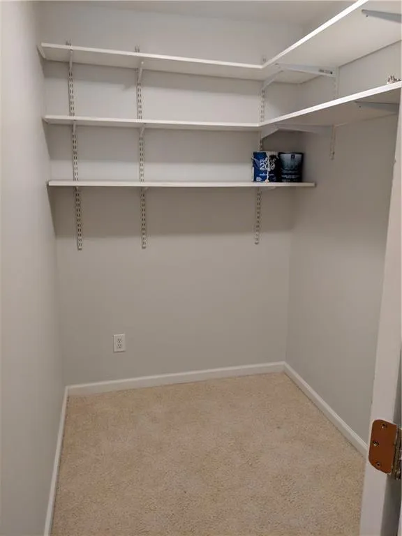 605 Brighton Point, Sandy Springs, Georgia 30328, 2 Bedrooms Bedrooms, ,2 BathroomsBathrooms,Residential,Sold,605 Brighton Point,6642106