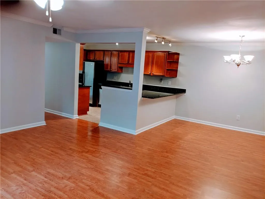 605 Brighton Point, Sandy Springs, Georgia 30328, 2 Bedrooms Bedrooms, ,2 BathroomsBathrooms,Residential,Sold,605 Brighton Point,6642106