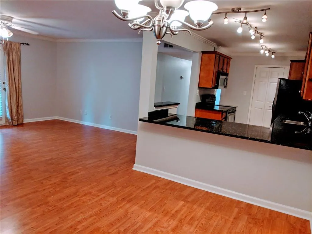 605 Brighton Point, Sandy Springs, Georgia 30328, 2 Bedrooms Bedrooms, ,2 BathroomsBathrooms,Residential,Sold,605 Brighton Point,6642106