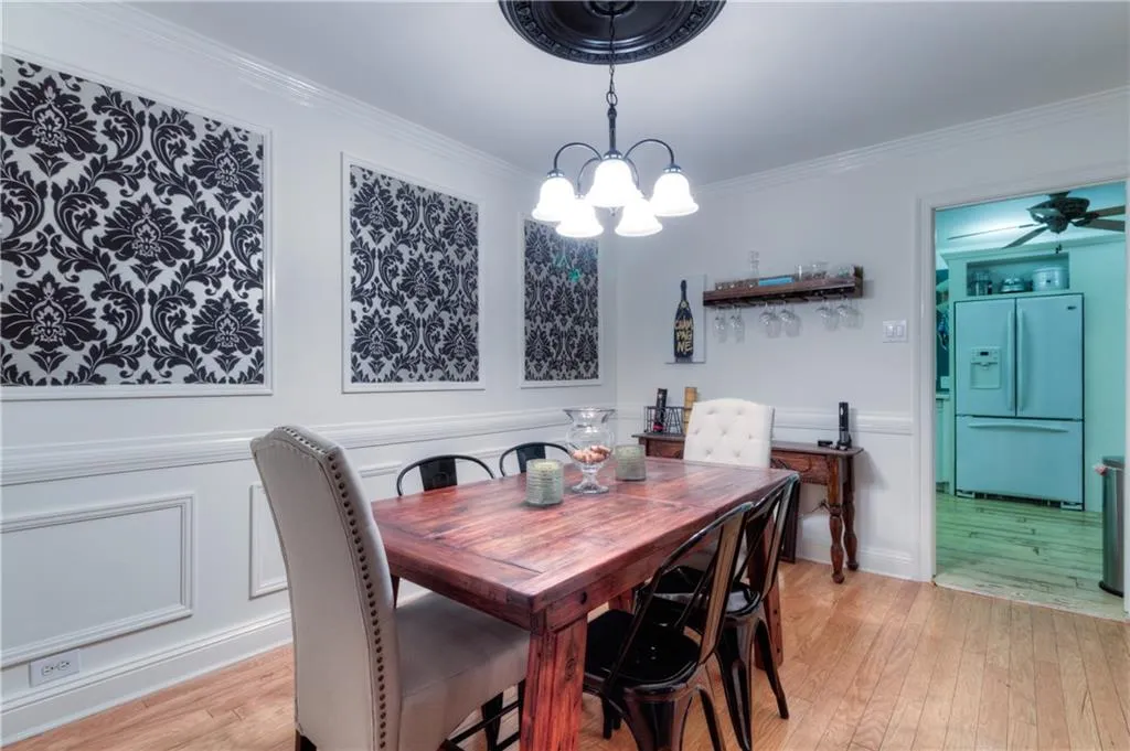 5400 Roswell Road Unit D4, Atlanta, Georgia 30342, 3 Bedrooms Bedrooms, ,2 BathroomsBathrooms,Residential,Sold,5400 Roswell Road Unit D4,5968070