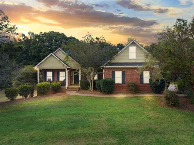 70 Line Drive, Newborn, Georgia 30056