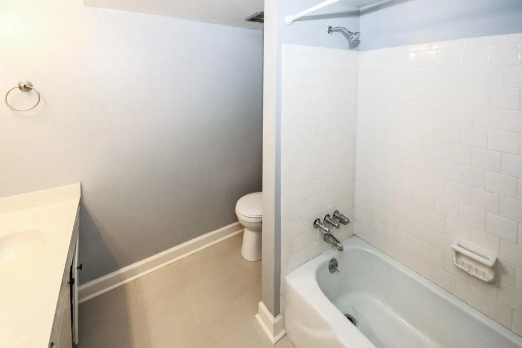 6851 Roswell Road Ne Unit F2, Atlanta, Georgia 30328, 2 Bedrooms Bedrooms, ,2 BathroomsBathrooms,Residential,Sold,6851 Roswell Road Ne Unit F2,6736466