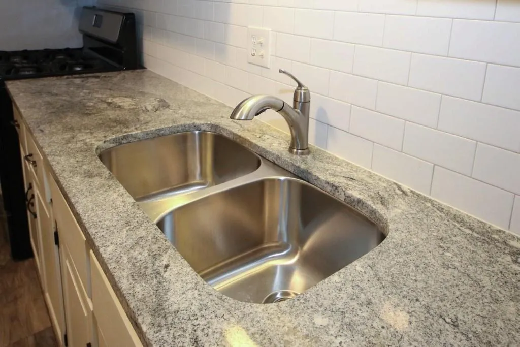 6851 Roswell Road Ne Unit F2, Atlanta, Georgia 30328, 2 Bedrooms Bedrooms, ,2 BathroomsBathrooms,Residential,Sold,6851 Roswell Road Ne Unit F2,6736466