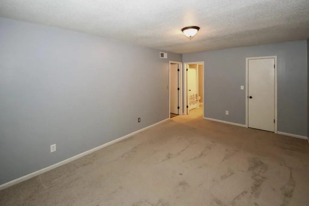 6851 Roswell Road Ne Unit F2, Atlanta, Georgia 30328, 2 Bedrooms Bedrooms, ,2 BathroomsBathrooms,Residential,Sold,6851 Roswell Road Ne Unit F2,6736466