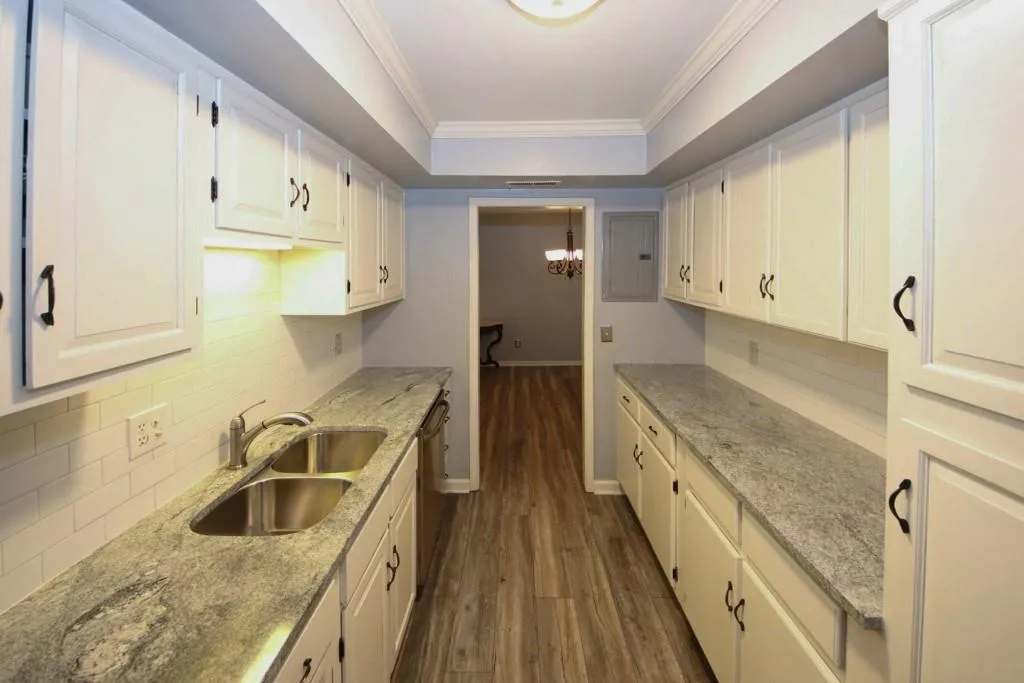 6851 Roswell Road Ne Unit F2, Atlanta, Georgia 30328, 2 Bedrooms Bedrooms, ,2 BathroomsBathrooms,Residential,Sold,6851 Roswell Road Ne Unit F2,6736466