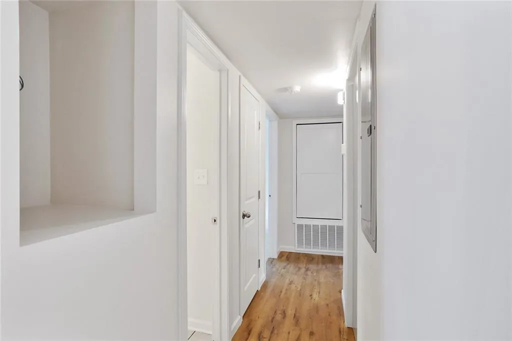 355 Winding River Drive Unit E, Sandy Springs, Georgia 30350, 2 Bedrooms Bedrooms, ,2 BathroomsBathrooms,Residential,Sold,355 Winding River Drive Unit E,6618817