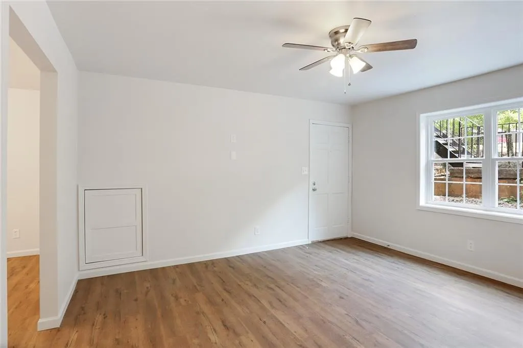 355 Winding River Drive Unit E, Sandy Springs, Georgia 30350, 2 Bedrooms Bedrooms, ,2 BathroomsBathrooms,Residential,Sold,355 Winding River Drive Unit E,6618817